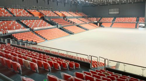 場館座椅的“骨骼”之謎：吹塑 vs 注塑，為何征途座椅選擇氣輔注塑？?