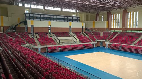 專業(yè)看臺座椅如何制造？四大核心步驟揭秘